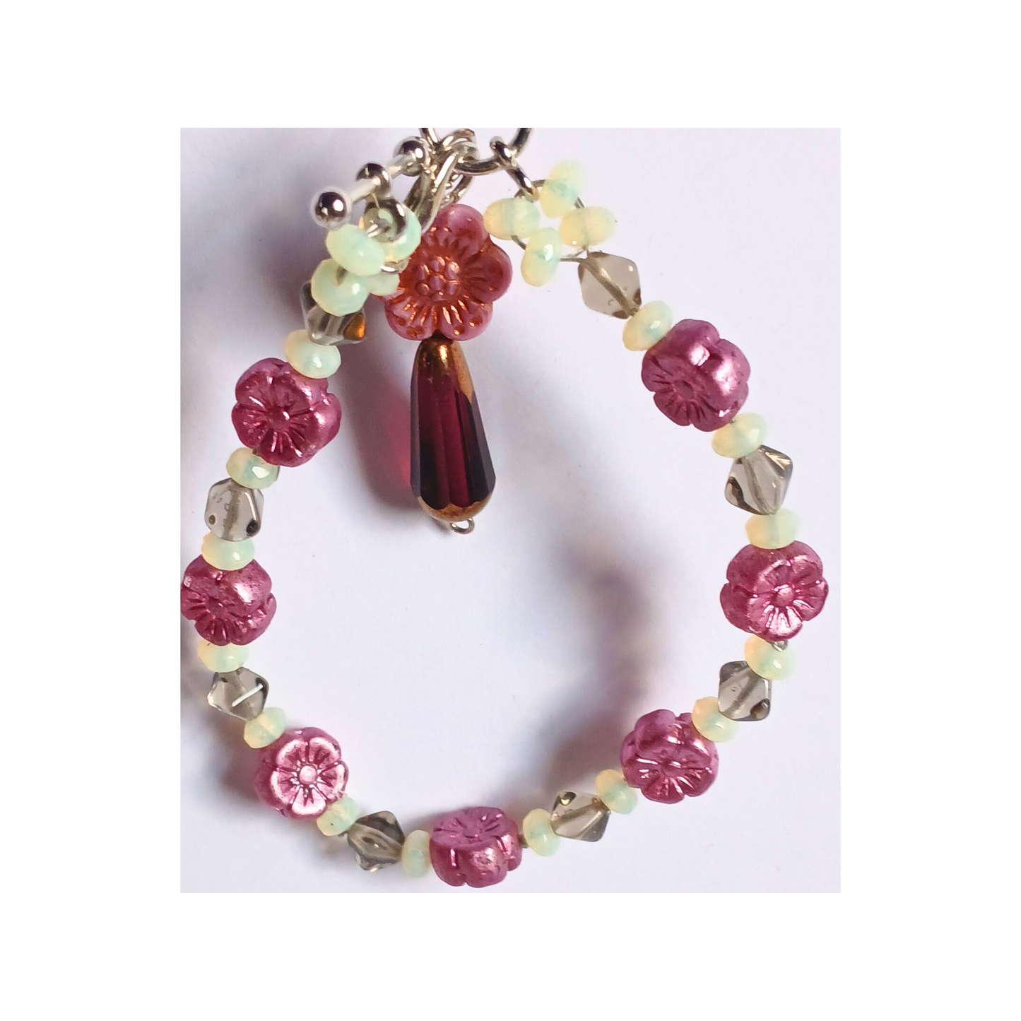 Gorgeous flower accent bracelets size 7: Handmade Fashion Jewelry